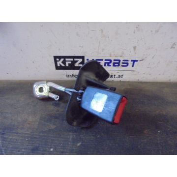 Gurtschloss Mitte 2.Reihe Audi A4 8E 8E0857740 2.0 TDi 1968ccm 103kW BRE