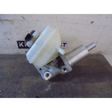 Hauptbremszylinder Audi A5 8T 6458 3.2 FSi 3197ccm 195kW CAL CALA