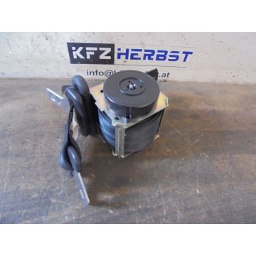 Gurtrolle Mitte 2.Reihe Mazda 3 BK 602499800 1.6 DI 1560ccm 80kW Y6
