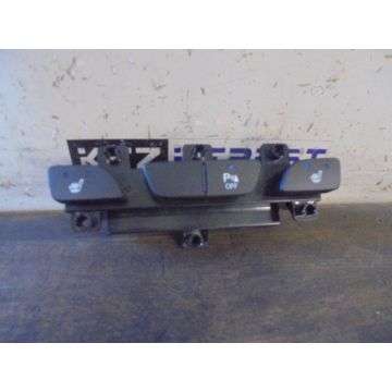 Schalter Einparkhilfe PDC Hyundai ix35 933102Y100 2.0CRDi 1995ccm 100kW D4HA