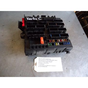 Sicherungskasten Opel Vectra C 13142520BJ 2.2DTI 2172ccm 92kW Y22DTR