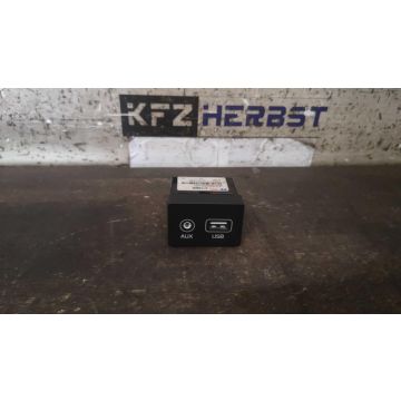 Radiobedienung Hyundai i20 II GB USB AUX Anschluss 96120C7000 1.25 1248ccm 55kW G4LA