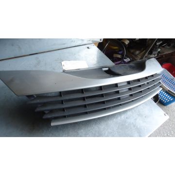 Frontgrill Renault Laguna II 1.9dCi 1870ccm 88kW F9Q750